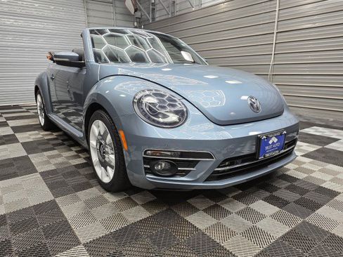 Used 2019 Volkswagen Beetle 2.0T FWD image 4