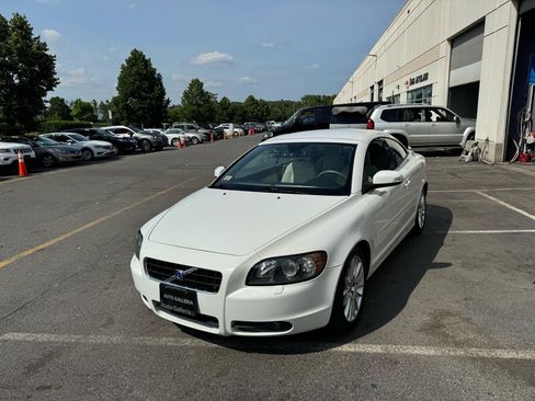 Used 2009 Volvo C70 T5 FWD image 22