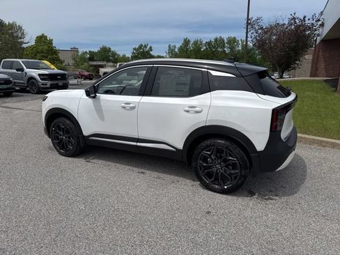New 2026 Nissan Kicks SR AWD/4WD image 34