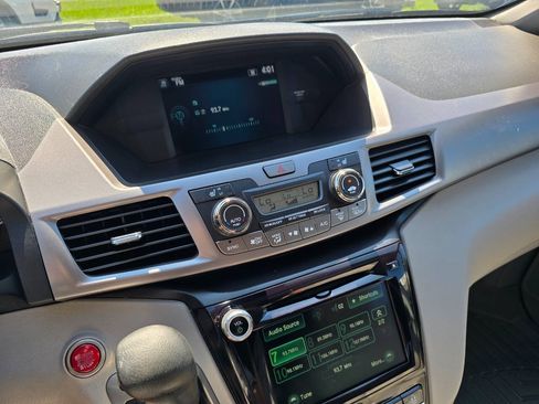 Used 2016 Honda Odyssey EX-L image 18