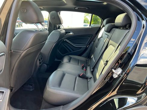 Used 2020 Mercedes-Benz GLA 250 GLA 250 4MATIC Sport Utility 4 w/ Premium Package image 23