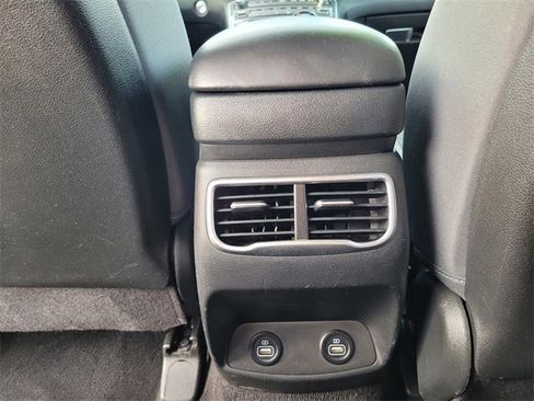 Used 2023 Hyundai Santa Fe SEL image 17