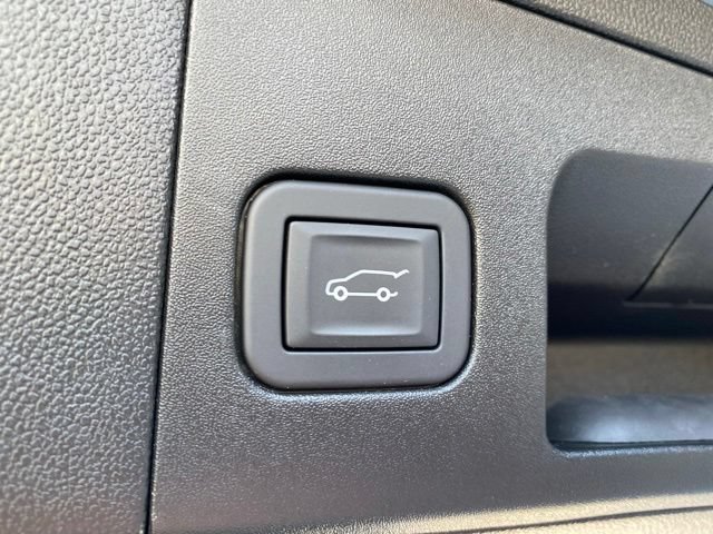 Used 2026 Cadillac XT5 Sportv w/ LPO, Floor Liner Package AWD/4WD image 38