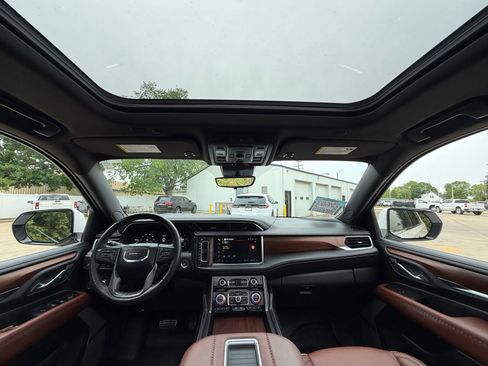 Used 2023 GMC Yukon Denali Ultimate AWD/4WD image 27