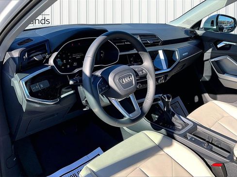 New 2025 Audi Q3 2.0T Premium image 7