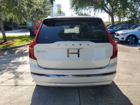 Certified 2022 Volvo XC90 T8 Inscription w/ Advanced Package AWD/4WD image 5