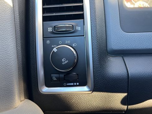 Used 2014 RAM 3500 SLT w/ Protection Group image 25