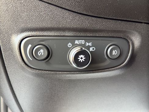 Used 2020 Chevrolet Equinox LT FWD image 13