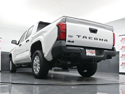 Used 2024 Toyota Tacoma SR AWD/4WD image 35