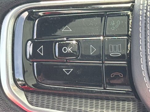 Used 2023 Jeep Grand Wagoneer Series II AWD/4WD image 27
