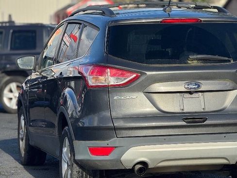 Used 2016 Ford Escape SE w/ Equipment Group 201A image 7