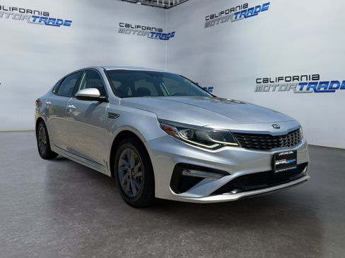 Used 2020 Kia Optima LX FWD image 3