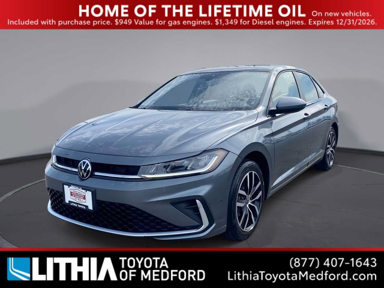 Used 2025 Volkswagen Jetta SE FWD image 1