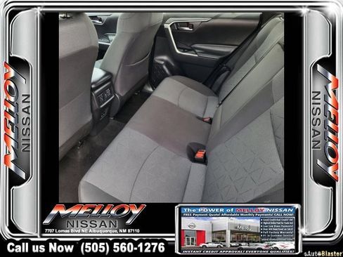 Used 2022 Toyota RAV4 XLE FWD image 20