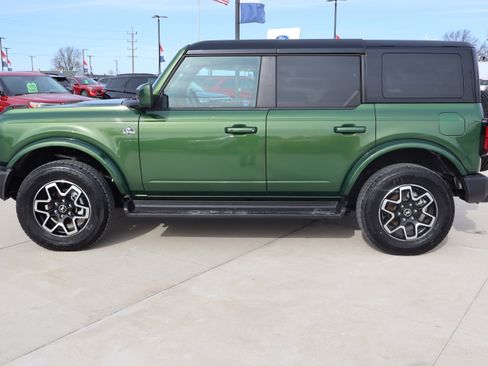 Used 2025 Ford Bronco Outer Banks image 9