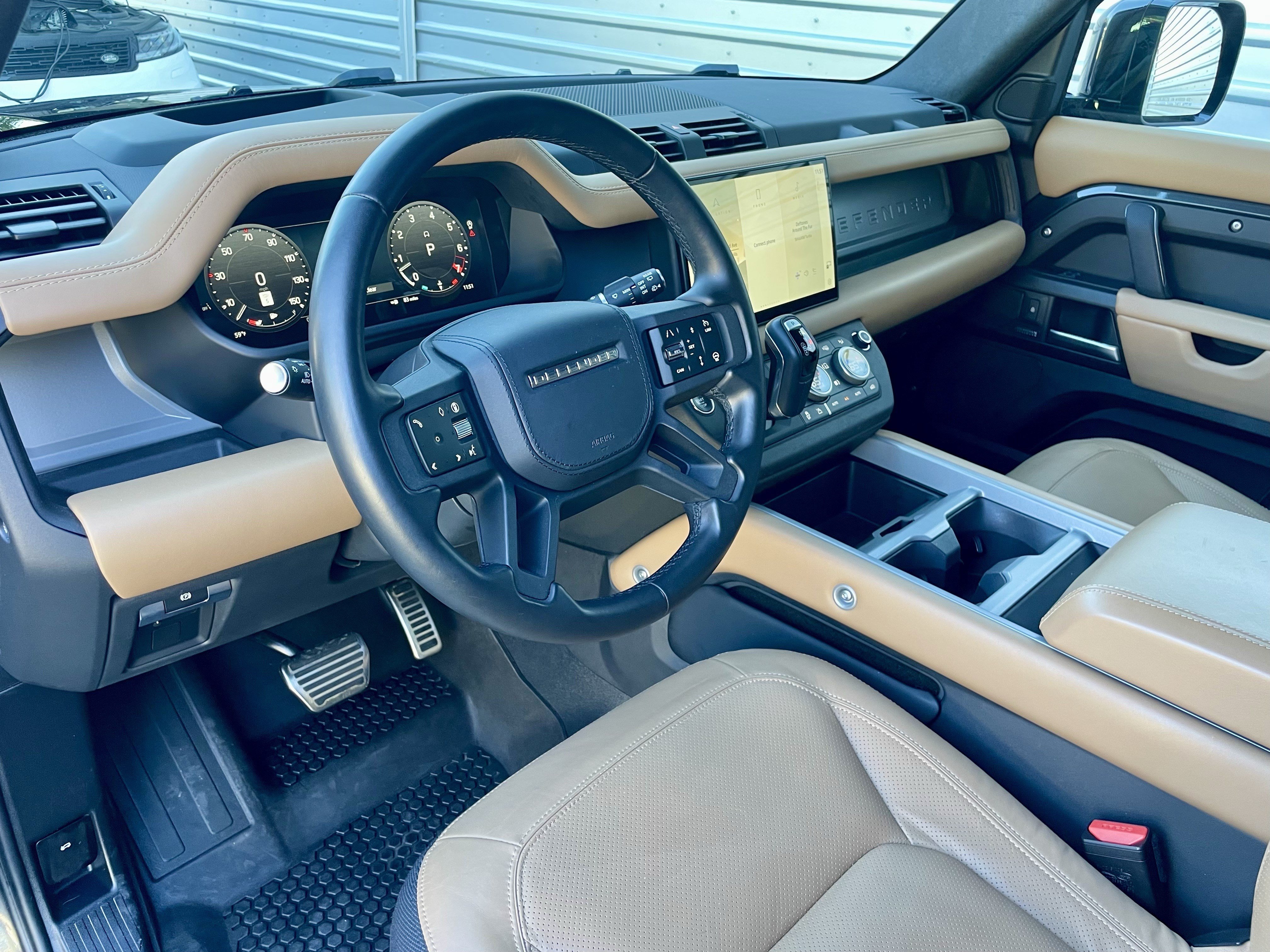 Used 2025 Land Rover Defender 110 X AWD/4WD image 13