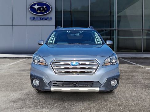 Used 2017 Subaru Outback 3.6R Limited image 2