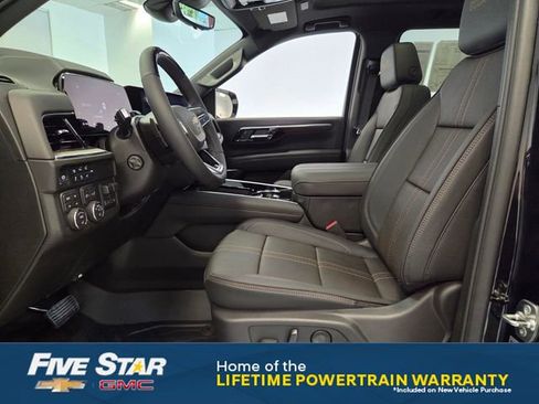 New 2026 Chevrolet Suburban High Country AWD/4WD image 11
