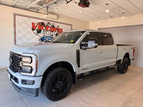 Used 2025 Ford F350 Lariat w/ Lariat Ultimate Package AWD/4WD image 1