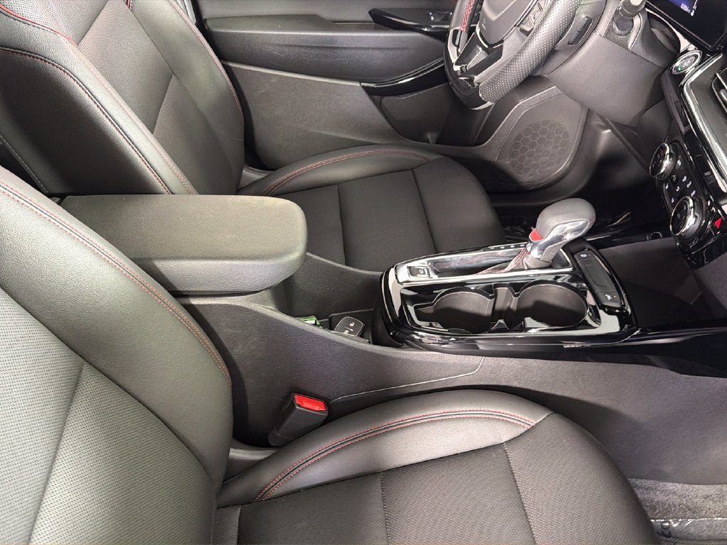 Certified 2025 Chevrolet Trax RS w/ Driver Confidence Package FWD image 35