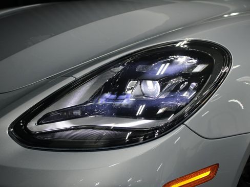 Certified 2022 Porsche Panamera 4S image 15