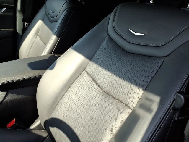 Certified 2023 Cadillac XT5 Sportv AWD/4WD image 13