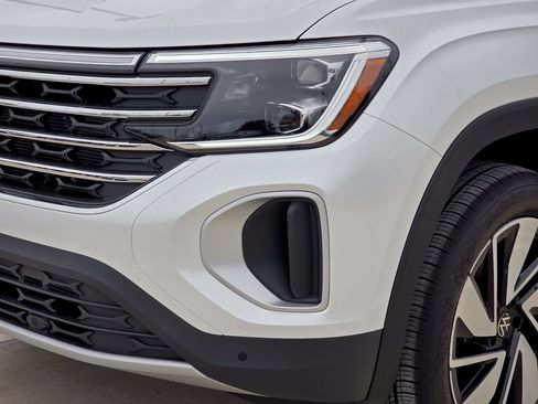 New 2026 Volkswagen Atlas SE FWD image 7
