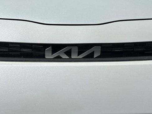Used 2024 Kia Soul LX w/ Option Group 015 FWD image 8
