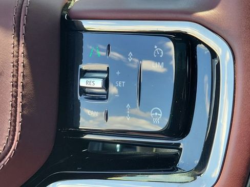 Used 2024 Land Rover Range Rover Sport Dynamic SE image 15