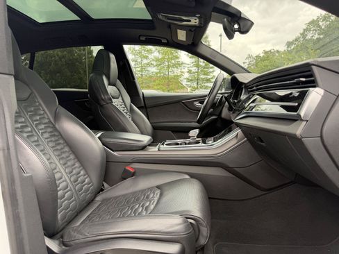 Used 2023 Audi RS Q8 AWD/4WD image 30