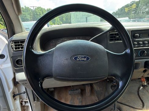 Used 2004 Ford F350 4x4 Crew Cab DRW Super Duty image 14