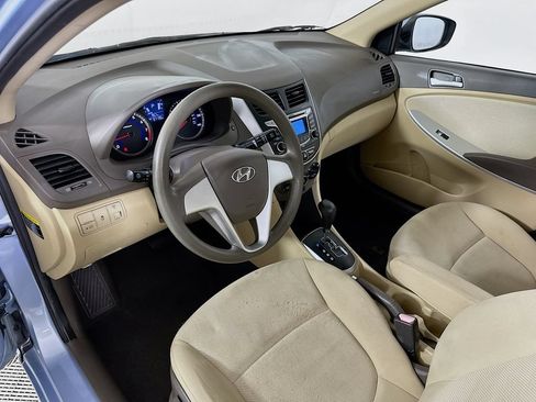 Used 2012 Hyundai Accent GLS FWD image 10