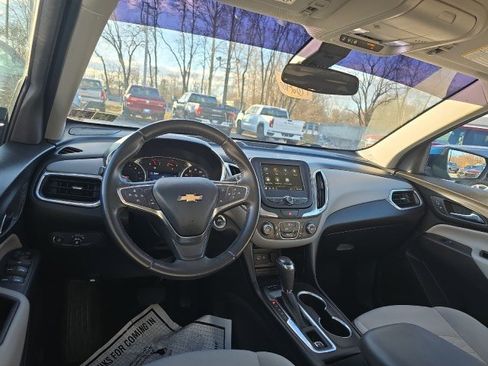 Used 2019 Chevrolet Equinox LT image 18