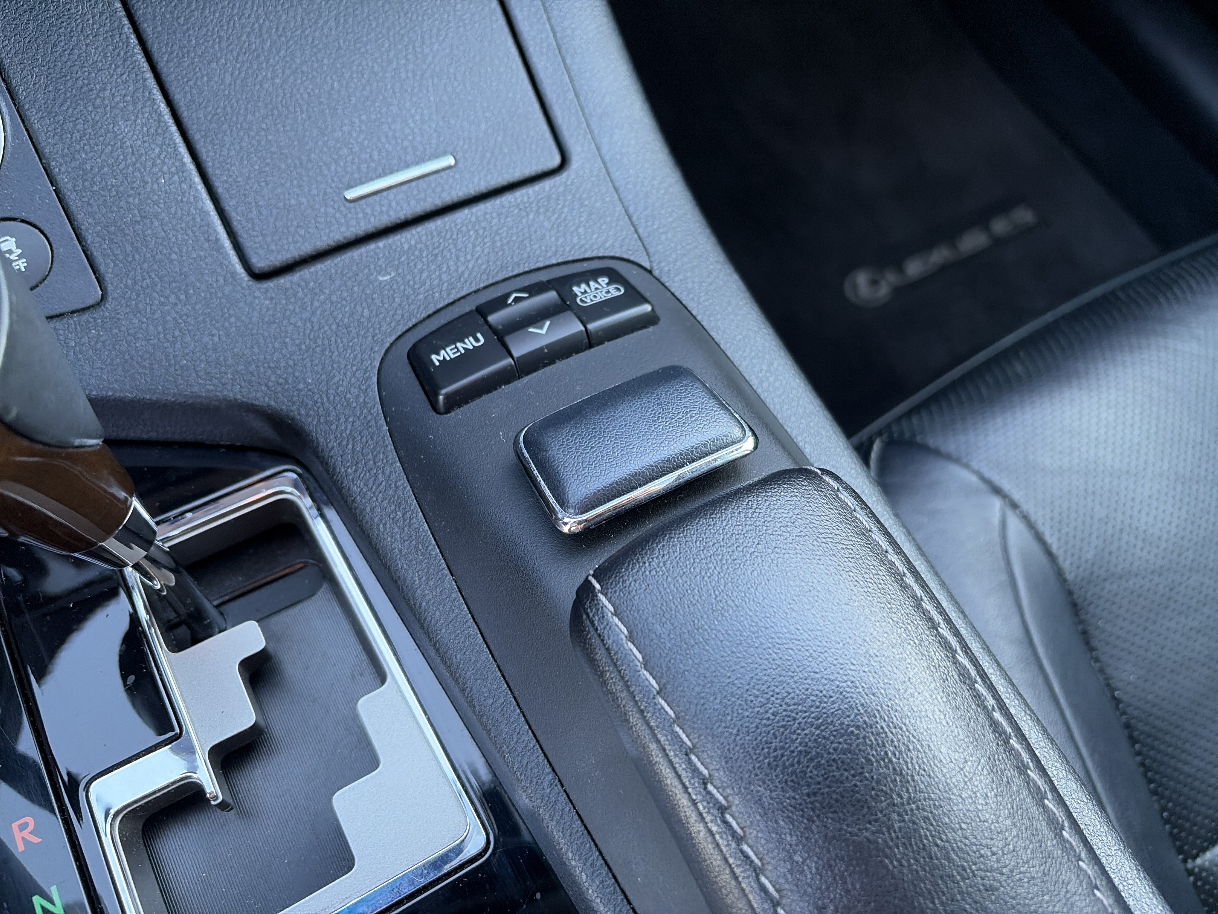 Used 2014 Lexus ES 350 w/ Luxury Package FWD image 36