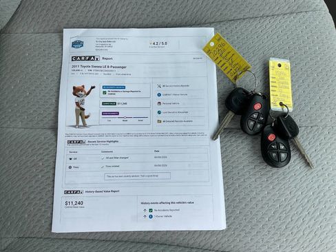 Used 2011 Toyota Sienna LE FWD image 42