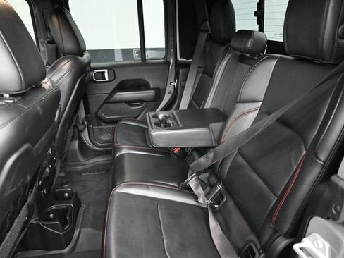 Used 2021 Jeep Gladiator Rubicon AWD/4WD image 18