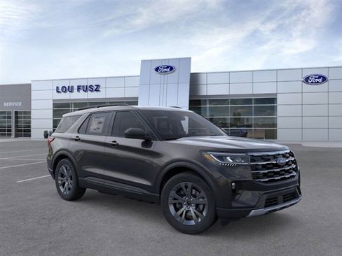 New 2026 Ford Explorer Active image 8