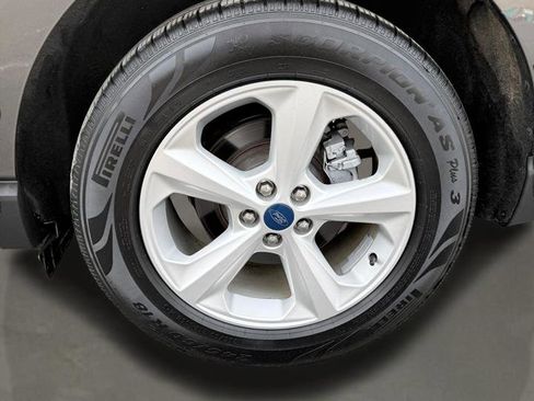 Used 2019 Ford Edge SE image 34