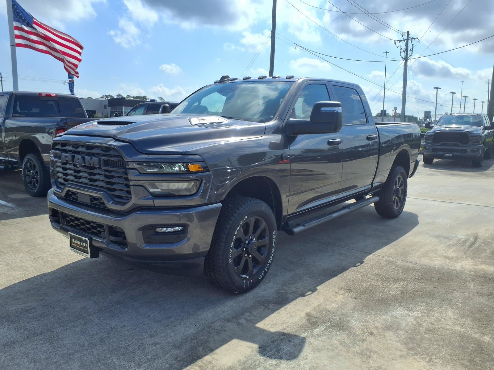 New 2026 RAM 2500 Tradesman AWD/4WD image 3