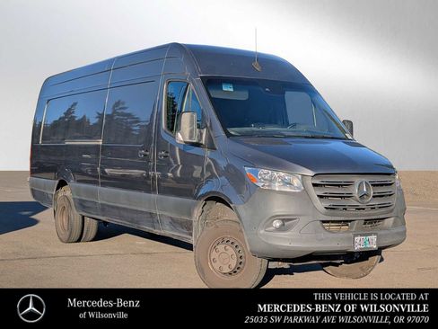 Used 2022 Mercedes-Benz Sprinter 3500 image 1