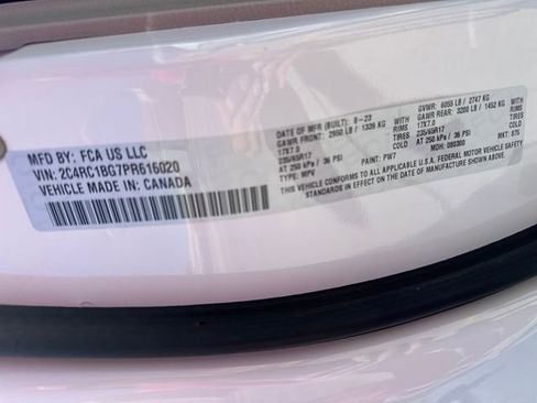 Used 2023 Chrysler Pacifica Touring-L FWD image 30