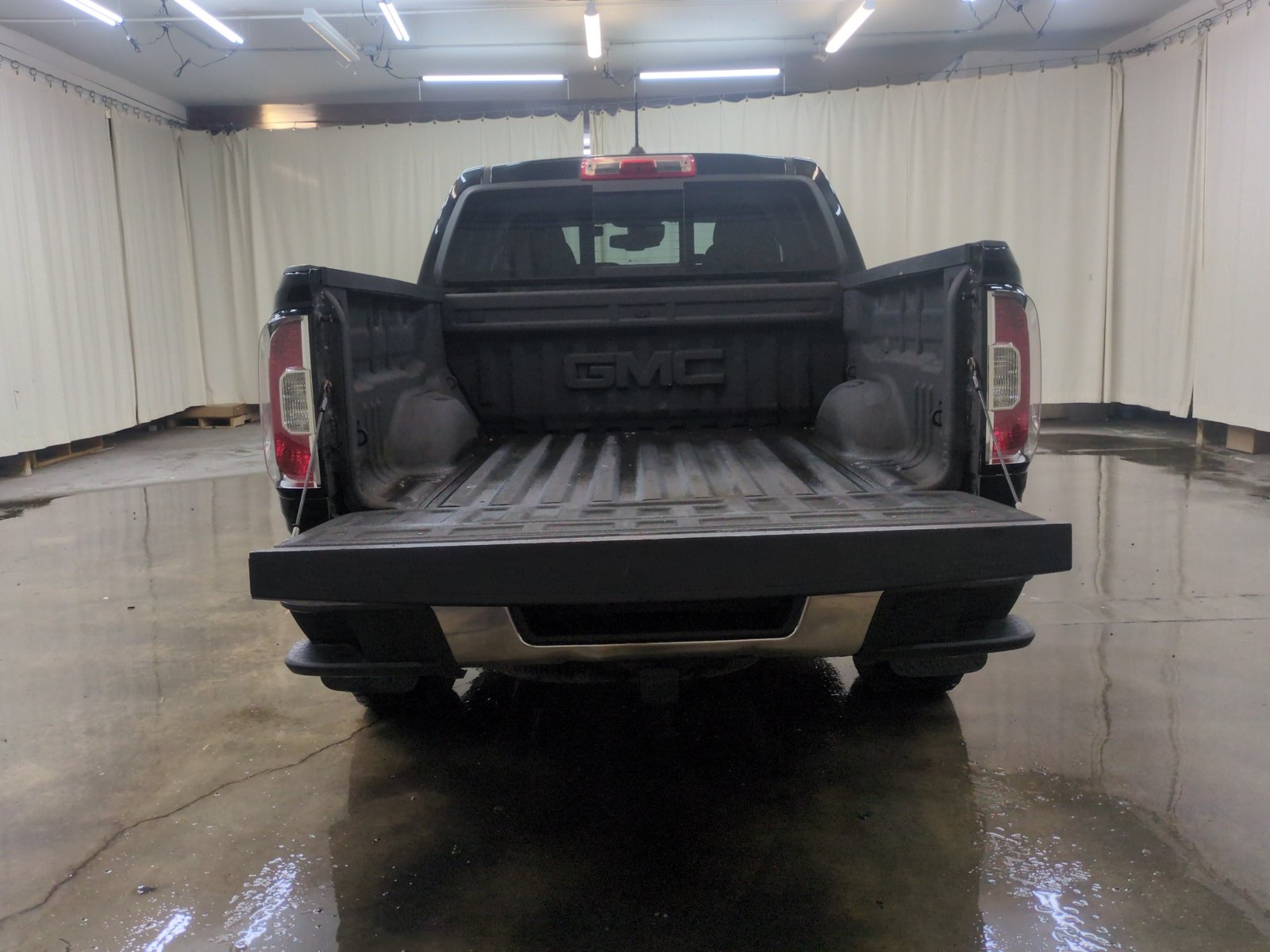 Used 2016 GMC Canyon SLT AWD/4WD image 7