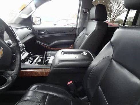 Used 2017 Chevrolet Suburban Premier image 5