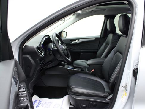 New 2026 Ford Escape SE w/ PHEV Premium Package image 12