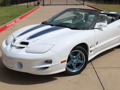 Used 1999 Pontiac Firebird Trans Am RWD image 2