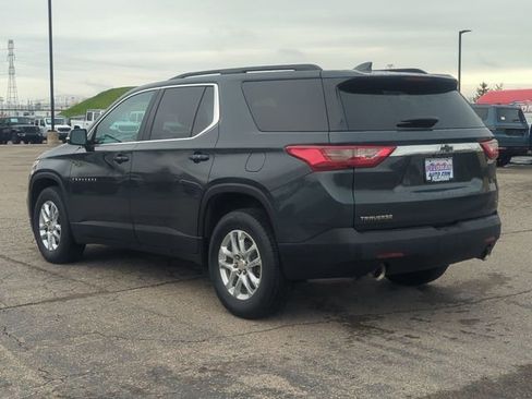 Used 2019 Chevrolet Traverse LT FWD image 5