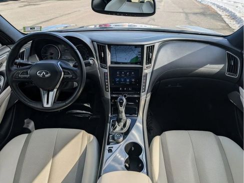 Used 2017 INFINITI Q60 2.0t w/ Premium Plus Package 2.0T image 24