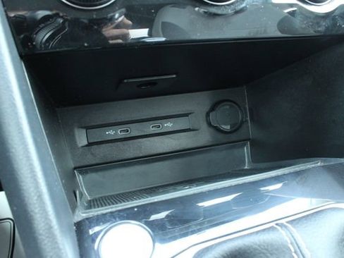 Used 2024 Volkswagen Taos SE FWD image 18