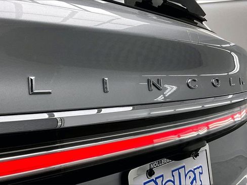 Used 2021 Lincoln Nautilus Reserve w/ Cargo Utility Package image 8