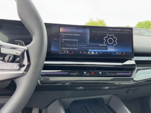 Used 2026 BMW 530i w/ Premium Package image 18